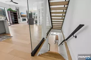10B Hooks Ln, Edgewater, NJ 07020 - Photo 11