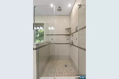 31 Leary Lane A #A, Edgewater, NJ 07020 - Photo 21