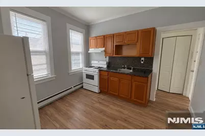 239 Stuyvesant 1 #1, Lyndhurst Township, NJ 07071 - Photo 3