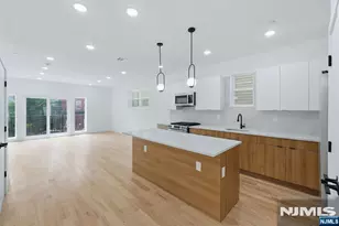 369 6th Ave, Newark, NJ 07107 - Photo 3