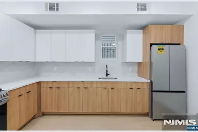 369 6th Avenue, Newark, NJ 07107 - Photo 37