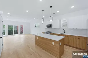 369 6th Ave, Newark, NJ 07107 - Photo 23