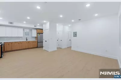 369 6th Avenue, Newark, NJ 07107 - Photo 35