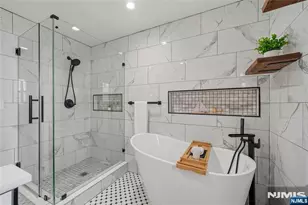 102 Sherwood Ave, Mahwah, NJ 07430 - Photo 25
