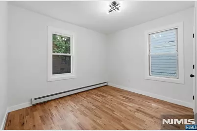 203-205 Hansbury, Newark, NJ 07112 - Photo 15