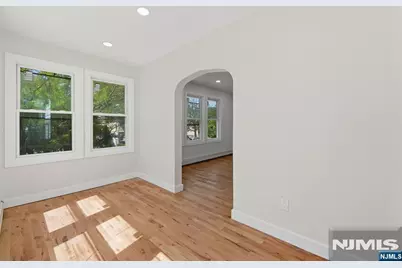 203-205 Hansbury, Newark, NJ 07112 - Photo 19