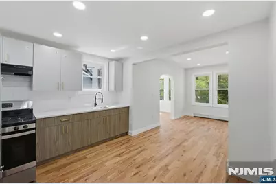 203-205 Hansbury, Newark, NJ 07112 - Photo 3