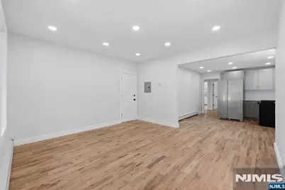 203-205 Hansbury, Newark, NJ 07112 - Photo 17
