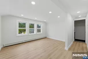 203-205 Hansbury, Newark, NJ 07112 - Photo 35