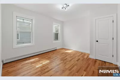 203-205 Hansbury, Newark, NJ 07112 - Photo 13