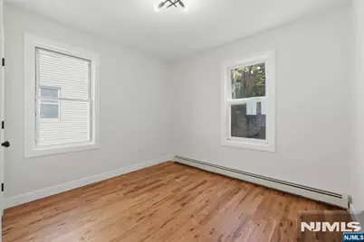 203-205 Hansbury, Newark, NJ 07112 - Photo 11