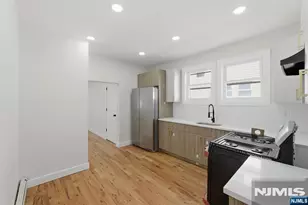 203-205 Hansbury, Newark, NJ 07112 - Photo 7