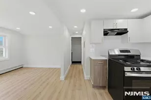 203-205 Hansbury, Newark, NJ 07112 - Photo 33