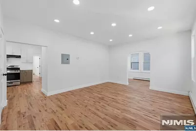 203-205 Hansbury, Newark, NJ 07112 - Photo 5
