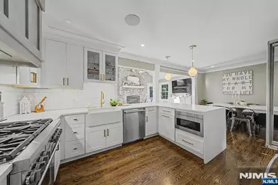 62 Andrew Avenue, Oakland, NJ 07436 - Photo 9