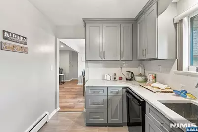 164 Diamond Bridge Avenue 9 #9, Hawthorne, NJ 07506 - Photo 37