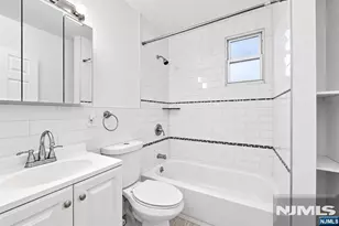 354 Paterson Plank Rd, Jersey City, NJ 07307 - Photo 27