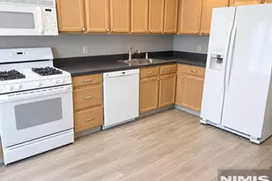 100 Glen Ridge Ave 16, Glen Ridge, NJ 07028 - Photo 5