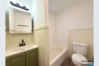 4306 Kennedy Boulevard 10 #10, Union City, NJ 07087 - Photo 5