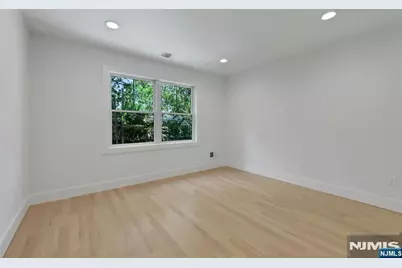 103 Hallberg Avenue, Bergenfield, NJ 07621 - Photo 15