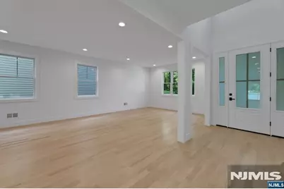 103 Hallberg Avenue, Bergenfield, NJ 07621 - Photo 5