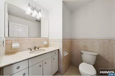 229 Franklin Avenue B #B, Cliffside Park, NJ 07010 - Photo 11