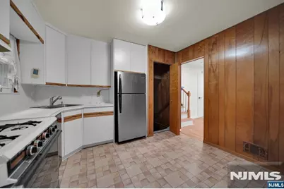 103 Primrose Lane, Closter, NJ 07624 - Photo 3