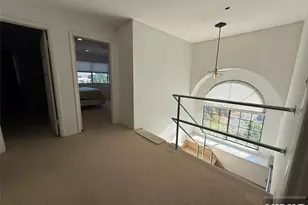 2 Sinclair Ct, Teaneck Township, NJ 07666 - Photo 27