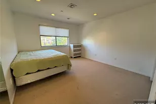 2 Sinclair Ct, Teaneck Township, NJ 07666 - Photo 23