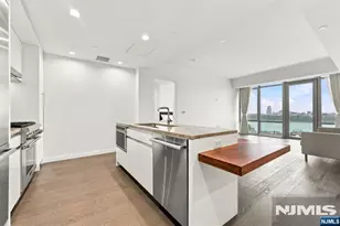 320 Adolphus Ave 519, Cliffside Park, NJ 07010 - Photo 7