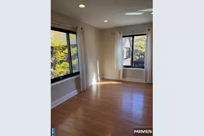 99 Sandpiper Key 99 #99, Secaucus, NJ 07094 - Photo 5