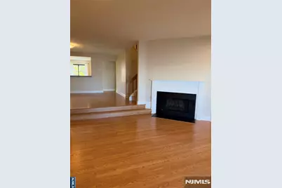 99 Sandpiper Key 99 #99, Secaucus, NJ 07094 - Photo 13
