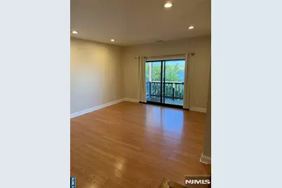99 Sandpiper Key 99 #99, Secaucus, NJ 07094 - Photo 15