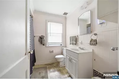 70 Rowland, Clifton, NJ 07012 - Photo 11