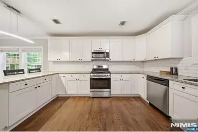 102 Large Avenue, Hillsdale, NJ 07642 - Photo 5
