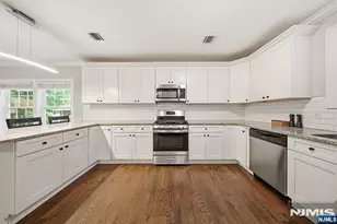 102 Large Ave, Hillsdale, NJ 07642 - Photo 5