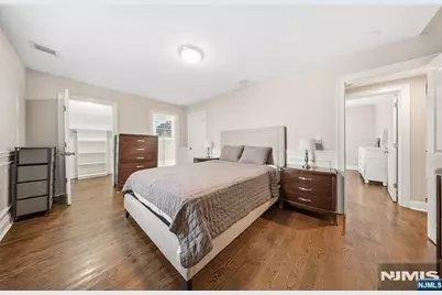 102 Large Avenue, Hillsdale, NJ 07642 - Photo 17