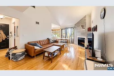333 Liberty Street 14 #14, Little Ferry, NJ 07643 - Photo 7