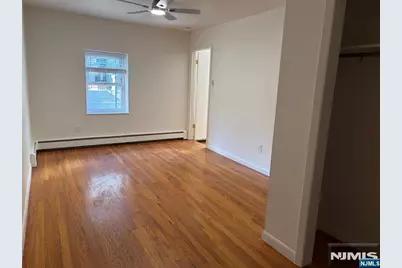 692 Anderson Avenue 2nd Floor #2nd floor, Cliffside Park, NJ 07010 - Photo 9