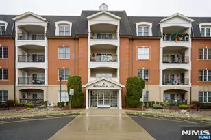 319 Regency Pl 319, Woodbridge Township, NJ 07095 - Photo 1