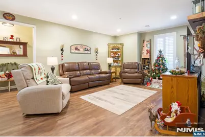 319 Regency Place 319 #319, Woodbridge Township, NJ 07095 - Photo 3