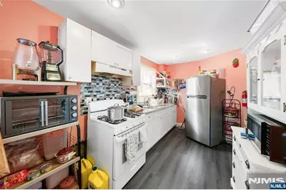 1460 Clinton Avenue, Irvington, NJ 07111 - Photo 13