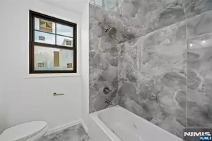 891 River Dr, Elmwood Park, NJ 07407 - Photo 17