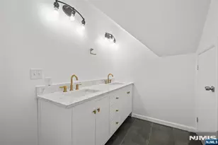 891 River Dr, Elmwood Park, NJ 07407 - Photo 13