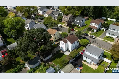 30 Carnation Street, Bergenfield, NJ 07621 - Photo 3