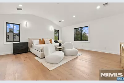 785 Summit Avenue, River Edge, NJ 07661 - Photo 19
