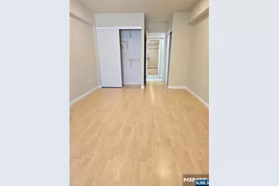 333 Grand Avenue 3M #3M, Palisades Park, NJ 07650 - Photo 5