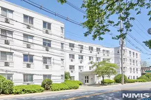 333 Grand Ave 3M, Palisades Park, NJ 07650 - Photo 1