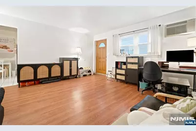 1030 Koelle Boulevard 1 #1, Secaucus, NJ 07094 - Photo 3