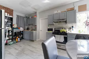 936 S 19th St, Newark, NJ 07108 - Photo 9